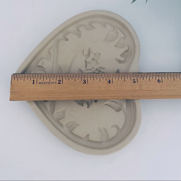 Pampered Chef Clay Cookie Mold 1999 Come To The Table Heart - Picture 3 of 5